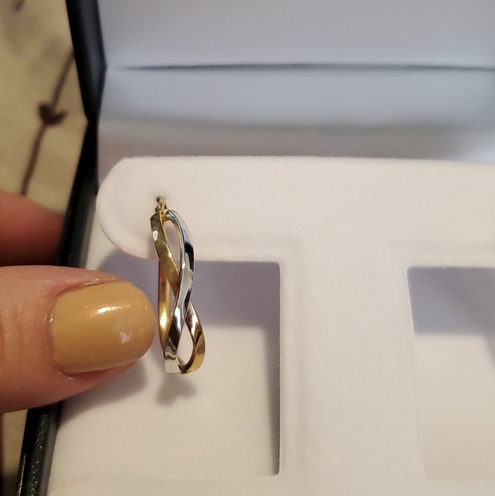 earrings - Picture 3 of 3